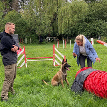 Charger l'image dans la galerie, alexis bonnarang educateur canin comportementaliste yvelines stages canins formation canine educhien formation 100% en ligne formation chiot education positive chien formation vidéo stage intensif education dressage educhien78 dresseur agility sport comportement chien france leader education canine